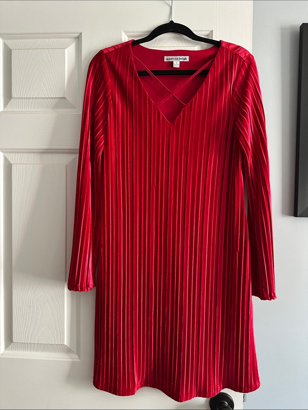 Women’s long sleeve red velvet dress